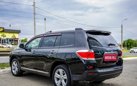 Toyota Highlander III, 2011 год, 2 648 000 рублей, 6 фотография