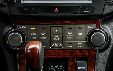 Toyota Highlander III, 2011 год, 2 648 000 рублей, 23 фотография