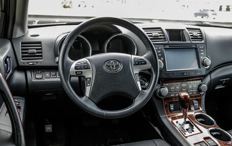 Toyota Highlander III, 2011 год, 2 648 000 рублей, 27 фотография
