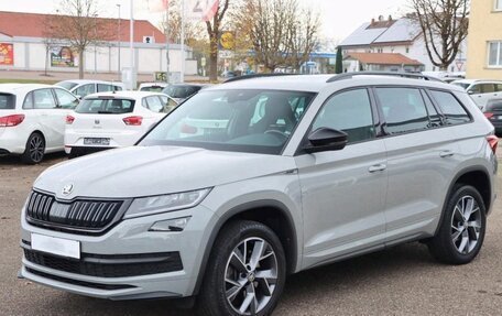 Skoda Kodiaq I, 2022 год, 3 060 000 рублей, 4 фотография