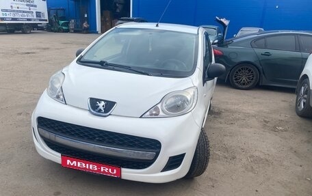 Peugeot 107 I рестайлинг, 2011 год, 270 000 рублей, 1 фотография