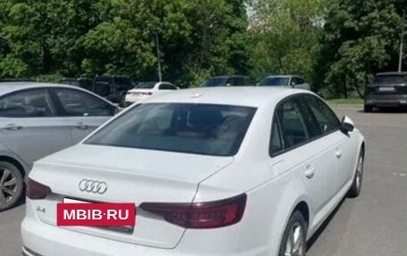 Audi A4, 2019 год, 2 400 000 рублей, 4 фотография