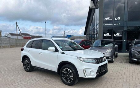 Suzuki Vitara II рестайлинг, 2023 год, 2 300 000 рублей, 3 фотография