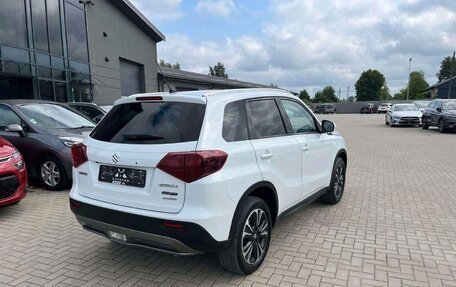 Suzuki Vitara II рестайлинг, 2023 год, 2 300 000 рублей, 4 фотография