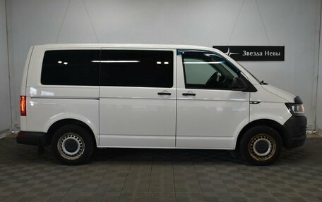 Volkswagen Caravelle T6 рестайлинг, 2017 год, 2 290 000 рублей, 8 фотография