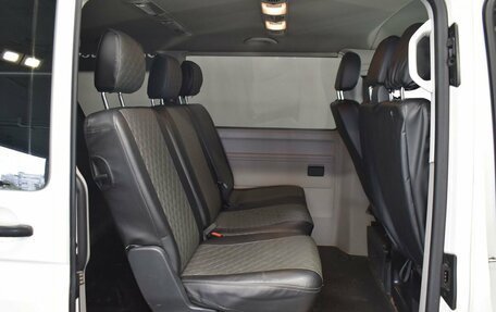 Volkswagen Caravelle T6 рестайлинг, 2017 год, 2 290 000 рублей, 12 фотография