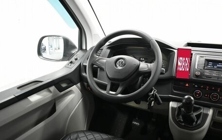 Volkswagen Caravelle T6 рестайлинг, 2017 год, 2 290 000 рублей, 16 фотография