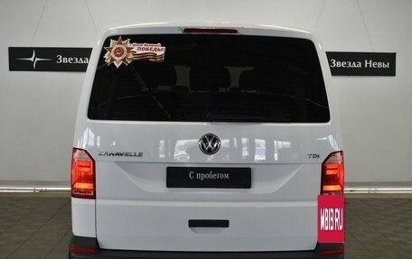 Volkswagen Caravelle T6 рестайлинг, 2017 год, 2 290 000 рублей, 5 фотография
