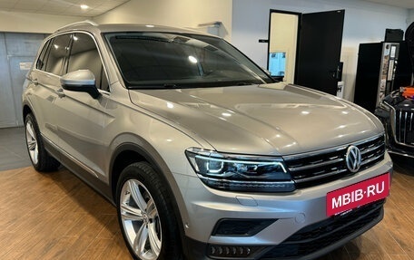 Volkswagen Tiguan II, 2018 год, 2 290 000 рублей, 3 фотография