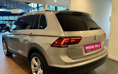 Volkswagen Tiguan II, 2018 год, 2 290 000 рублей, 6 фотография