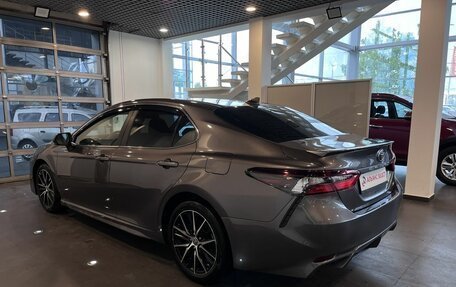 Toyota Camry, 2022 год, 2 740 000 рублей, 5 фотография