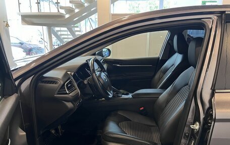 Toyota Camry, 2022 год, 2 740 000 рублей, 14 фотография