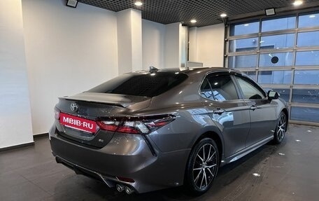 Toyota Camry, 2022 год, 2 740 000 рублей, 3 фотография