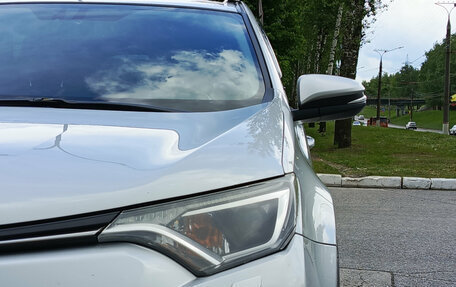 Toyota RAV4, 2016 год, 2 100 000 рублей, 21 фотография