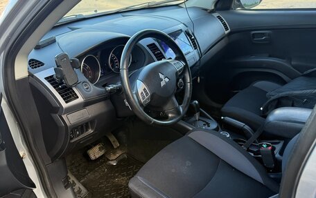 Mitsubishi Outlander III рестайлинг 3, 2012 год, 1 400 000 рублей, 5 фотография