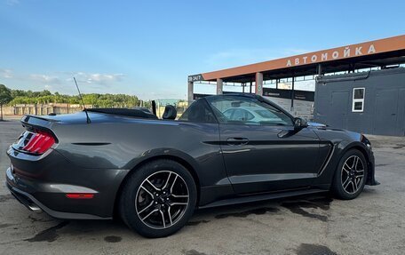 Ford Mustang VI рестайлинг, 2020 год, 2 850 000 рублей, 3 фотография