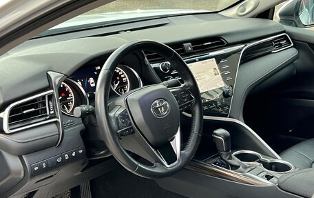 Toyota Camry, 2020 год, 2 940 000 рублей, 15 фотография