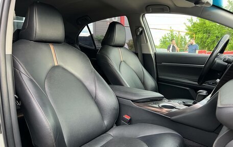 Toyota Camry, 2020 год, 2 940 000 рублей, 28 фотография