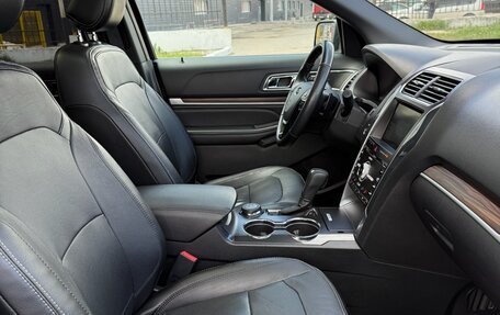 Ford Explorer VI, 2016 год, 2 650 000 рублей, 22 фотография
