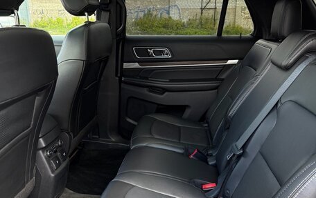 Ford Explorer VI, 2016 год, 2 650 000 рублей, 30 фотография