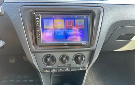 Skoda Rapid I, 2015 год, 1 090 000 рублей, 17 фотография