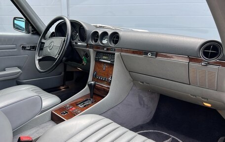 Mercedes-Benz SL-Класс, 1985 год, 15 000 000 рублей, 16 фотография