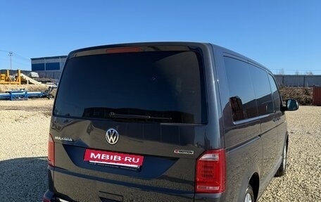 Volkswagen Multivan T6 рестайлинг, 2018 год, 3 850 000 рублей, 5 фотография