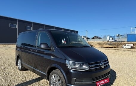 Volkswagen Multivan T6 рестайлинг, 2018 год, 3 850 000 рублей, 2 фотография