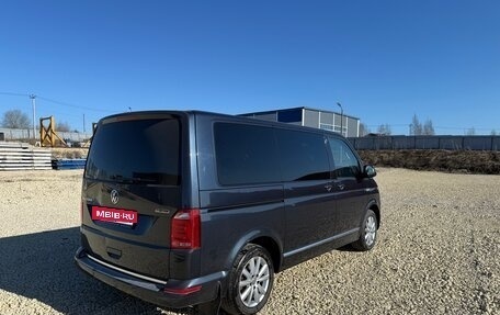 Volkswagen Multivan T6 рестайлинг, 2018 год, 3 850 000 рублей, 3 фотография
