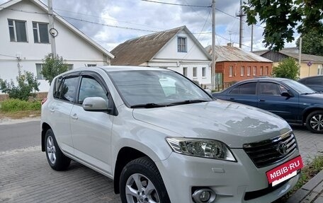 Toyota RAV4, 2011 год, 2 000 000 рублей, 2 фотография