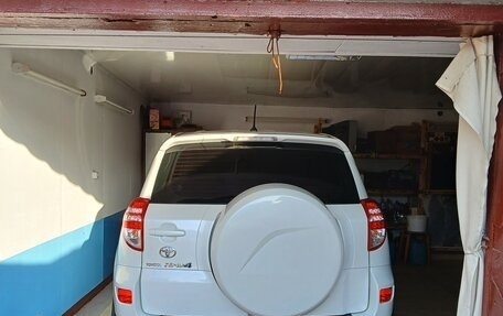 Toyota RAV4, 2011 год, 2 000 000 рублей, 4 фотография