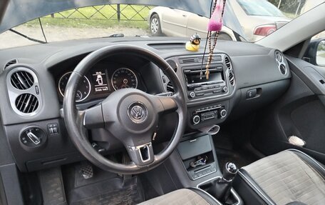 Volkswagen Tiguan I, 2011 год, 950 000 рублей, 5 фотография