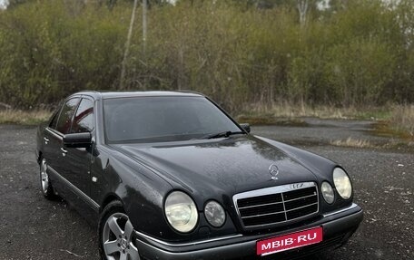 Mercedes-Benz E-Класс, 1997 год, 730 000 рублей, 1 фотография