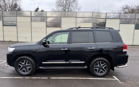 Toyota Land Cruiser 200, 2017 год, 5 600 000 рублей, 1 фотография