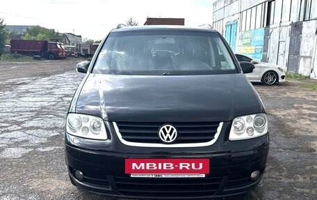 Volkswagen Touran III, 2005 год, 499 000 рублей, 3 фотография