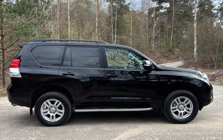 Toyota Land Cruiser Prado 150 рестайлинг 2, 2012 год, 3 100 000 рублей, 5 фотография