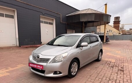 Toyota Verso I, 2012 год, 980 000 рублей, 3 фотография