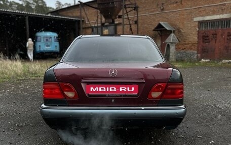 Mercedes-Benz E-Класс, 1997 год, 730 000 рублей, 3 фотография