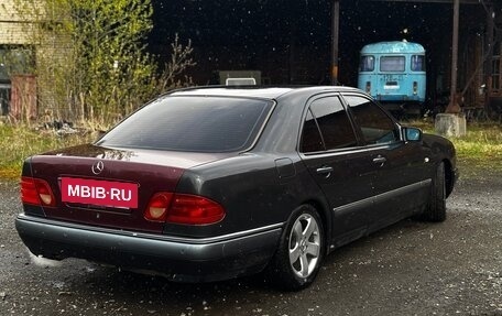 Mercedes-Benz E-Класс, 1997 год, 730 000 рублей, 17 фотография