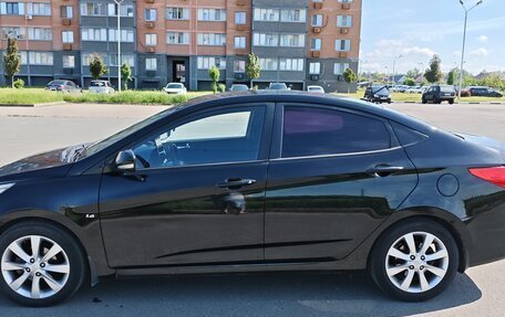 Hyundai Solaris II рестайлинг, 2012 год, 900 000 рублей, 4 фотография