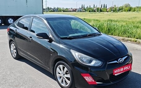 Hyundai Solaris II рестайлинг, 2012 год, 900 000 рублей, 9 фотография