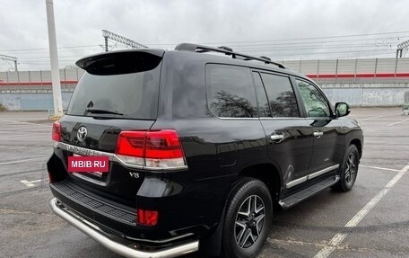 Toyota Land Cruiser 200, 2017 год, 5 600 000 рублей, 4 фотография