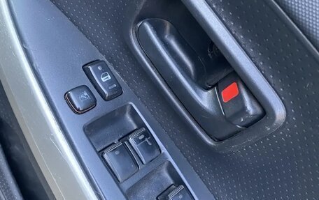 Toyota Ist II, 2003 год, 399 000 рублей, 8 фотография