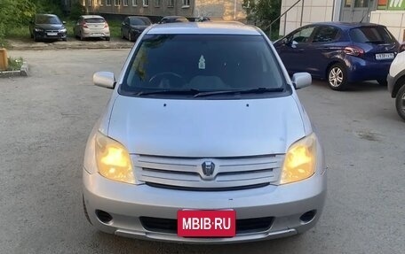 Toyota Ist II, 2003 год, 399 000 рублей, 3 фотография