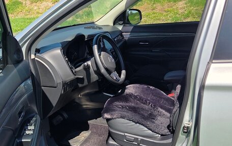 Mitsubishi Outlander III рестайлинг 3, 2019 год, 2 440 000 рублей, 5 фотография