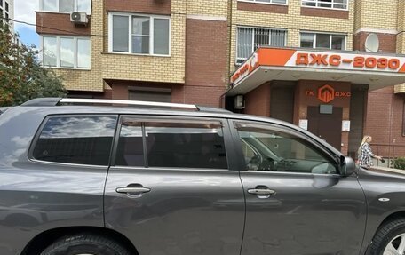 Toyota Highlander III, 2011 год, 2 100 000 рублей, 4 фотография