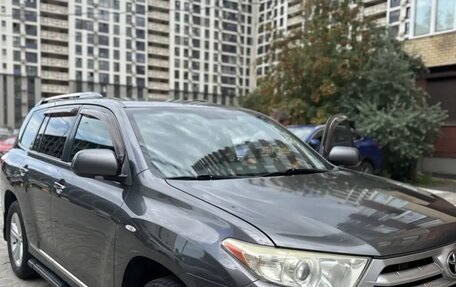Toyota Highlander III, 2011 год, 2 100 000 рублей, 7 фотография