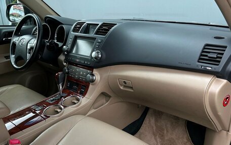 Toyota Highlander III, 2011 год, 1 997 300 рублей, 8 фотография