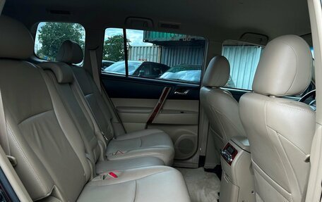 Toyota Highlander III, 2011 год, 1 997 300 рублей, 11 фотография