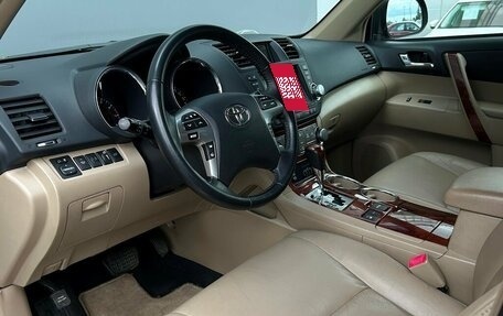 Toyota Highlander III, 2011 год, 1 997 300 рублей, 5 фотография